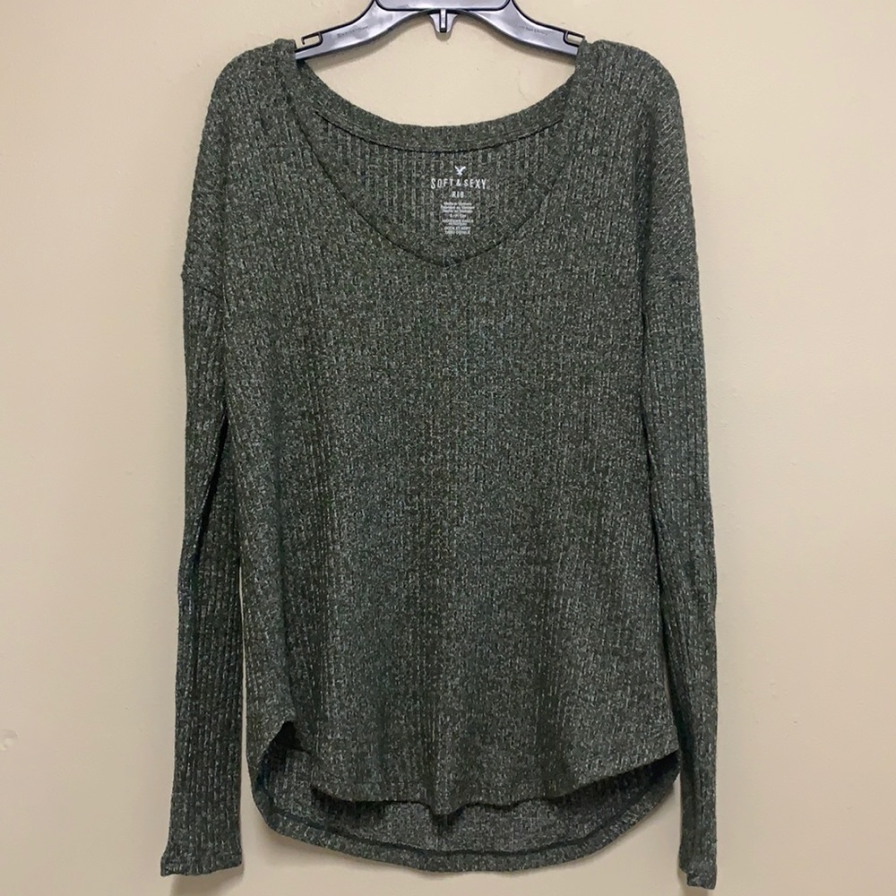 American Eagle Soft & Sexy Green / Gray Ribbed V-Neck Long Sleeve Top. Small